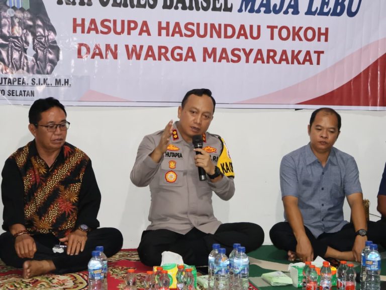 Penuh Kehangatan Bersama Warga, Kapolres Barsel Maja Lebu Di Desa Kalahien