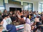 Ratusan Massa Aksi Kepung Kantor Bupati Mandailing Natal, Tuntut Janji yang Tak Kunjung Dipenuhi