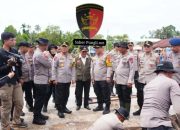 Sentuhan Kasih Polri: Wakapolri Tinjau Dapur Umum Bhayangkari dan Resmikan Sumur Bor di Padang Pariaman