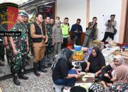 Pangdam IV/Diponegoro Tinjau Lokasi dan Bagikan Bantuan korban Banjir Bandang Dan Tanah Longsor Di Purbalingga Dan Pemalang