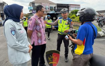 Kasat Lantas Polres Demak Imbau Pengendara Lengkapi Surat Kendaraan