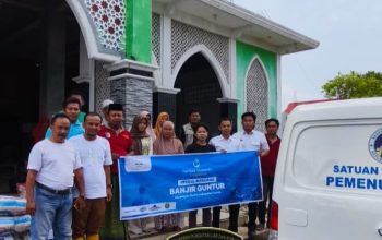 NHF Dan 8 SPPG Salurkan Bantuan Makanan Ke Korban Banjir Di Guntur – Demak