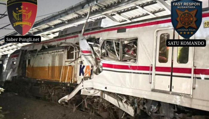 Tragedi KRL Commuter Line VS  Argo Bromo Angrek di Stasiun Bekasi Timur