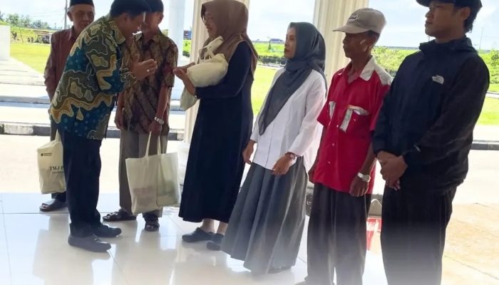 Bantuan Sembako Proyek Akses Tol Pattimura Disorot, Warga Terdampak Sebut Pembagian Tidak Merata