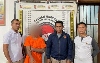 Tidak Berkutik! Bandar Sabu Dilipat Tim Polsek Raya Kahean Di Kebun Sawit, Sempat Melawan Dengan Gunting
