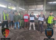 Aparat Gabungan dan Warga Kompak Tutup Lokasi Judi di Desa Karangsono