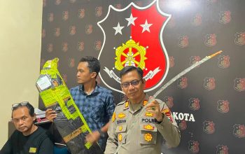 Polisi Gagalkan Pengiriman Sajam Melalui Paket Online, Ungkap Dugaan Keterlibatan Kelompok Remaja di Kudus