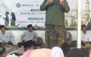 SHOLAWAT DAN AIR MATA BAHAGIA: ASYURA BERSAMA ANAK YATIM PIATU KELUARGA BAPAK TEDY – IBU SUNARSIH