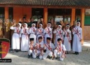 Jadi Irup Upacara Bendera, Babinsa Koramil Tanamkan Jiwa Nasionalisme Sejak Dini di SDN Ketro