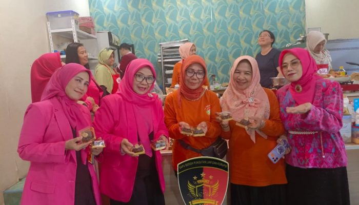 KPGEN PWDPI BERSAMA IKA BOGA DAN BAKING CLUB LOYANG MAS LAMPUNG GELAR LATBAR BOLA DELI DAN ANEKA KUE BAHAN GLUTEN FREE