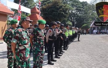 Kawal Aksi Damai di DPRD, Kapolres Kudus: Layani Penyampaian Pendapat dengan Santun dan Humanis