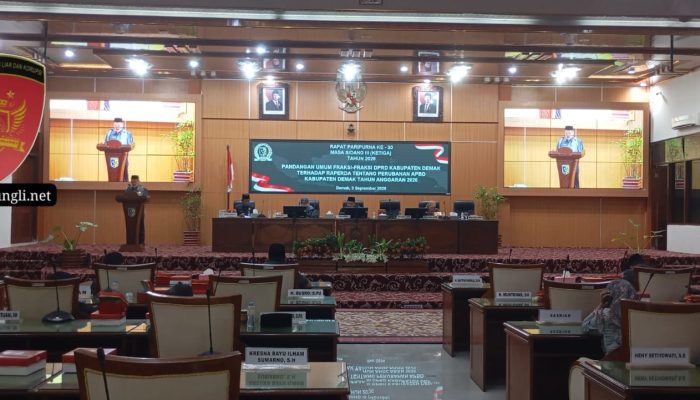 Enam Fraksi DPRD Demak Sampaikan Pandangan Umum Raperda Perubahan APBD 2026