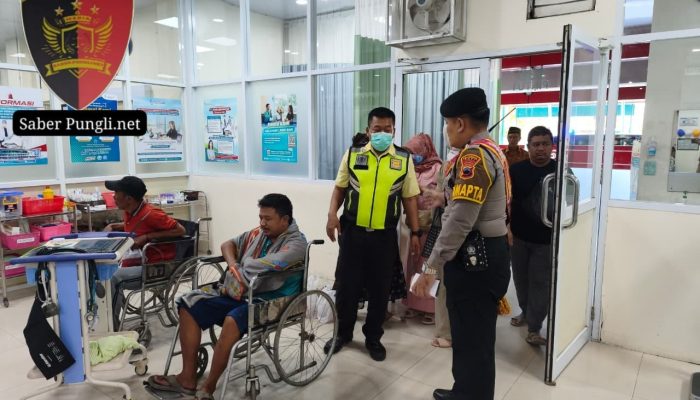 Pengemudi Sakit di Perjalanan, Layanan 110 Polresta Pati Gerak Cepat Beri Pertolongan