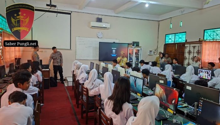 Tingkatkan Literasi Digital Pelajar, Polres Demak Gelar Pelatihan Pemahaman AI