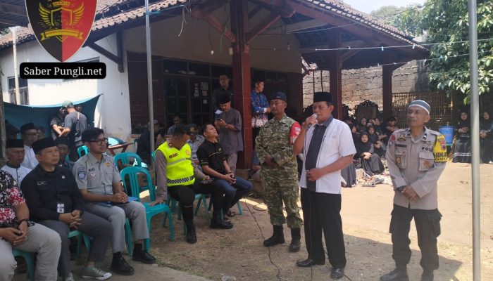 Polsek Ampel Kawal Pemakaman Korban Kapal Virgo Transport 8 di Boyolali