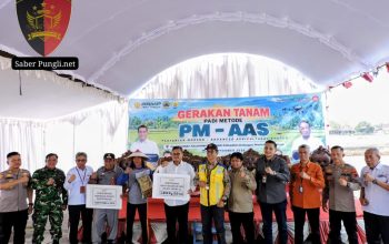GERAKAN TANAM BERSAMA DENGAN METODE PM-AAS (PERTANIAN MODERN – ADVANCED AGRICULTURAL SYSTEM) DI KABUPATEN GROBOGAN