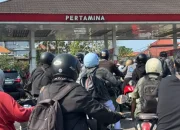 BBM Langka di Bali, Antrean Kendaraan Jadi Sorotan! Masyarakat Pertanyakan Ketersediaan Stok