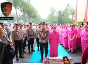 Resmi Pimpin Polda Sumut, Irjen Pol Sonny Irawan Disambut Ulos dan Tarian Tradisional