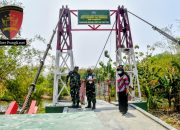Kasiter Korem 073/Makutarama Periksa Hasil Pembangunan Jembatan di Wilayah Grobogan