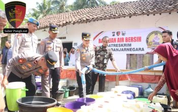 Polres Banjarnegara Salurkan Bantuan Air Bersih untuk Warga Terdampak Kekeringan