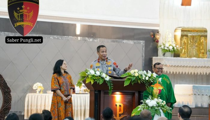 Safari Kamtibmas di Gereja Santo Athanasius Agung Semarang, Kapolda Jateng Tegaskan Komitmen Polisi Bersama Masyarakat