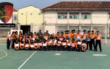 Tanamkan Kedisiplinan dan Karakter, Babinsa Berikan LDK Siswa – Siswi SMK ASTRA MITRA