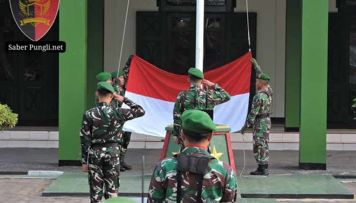 Perkuat Disiplin dan Jiwa Korsa, Jajaran Makodim Gelar Upacara Bendera Rutin