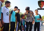 Sapa dan Beri Bingkisan, Kapolres Kendal Berbagi Kepedulian dengan Siswa SLB