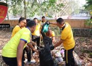 Green Policing, Kapolres Kudus Pimpin Kerja Bakti Bersama Masyarakat di Balai Jagong